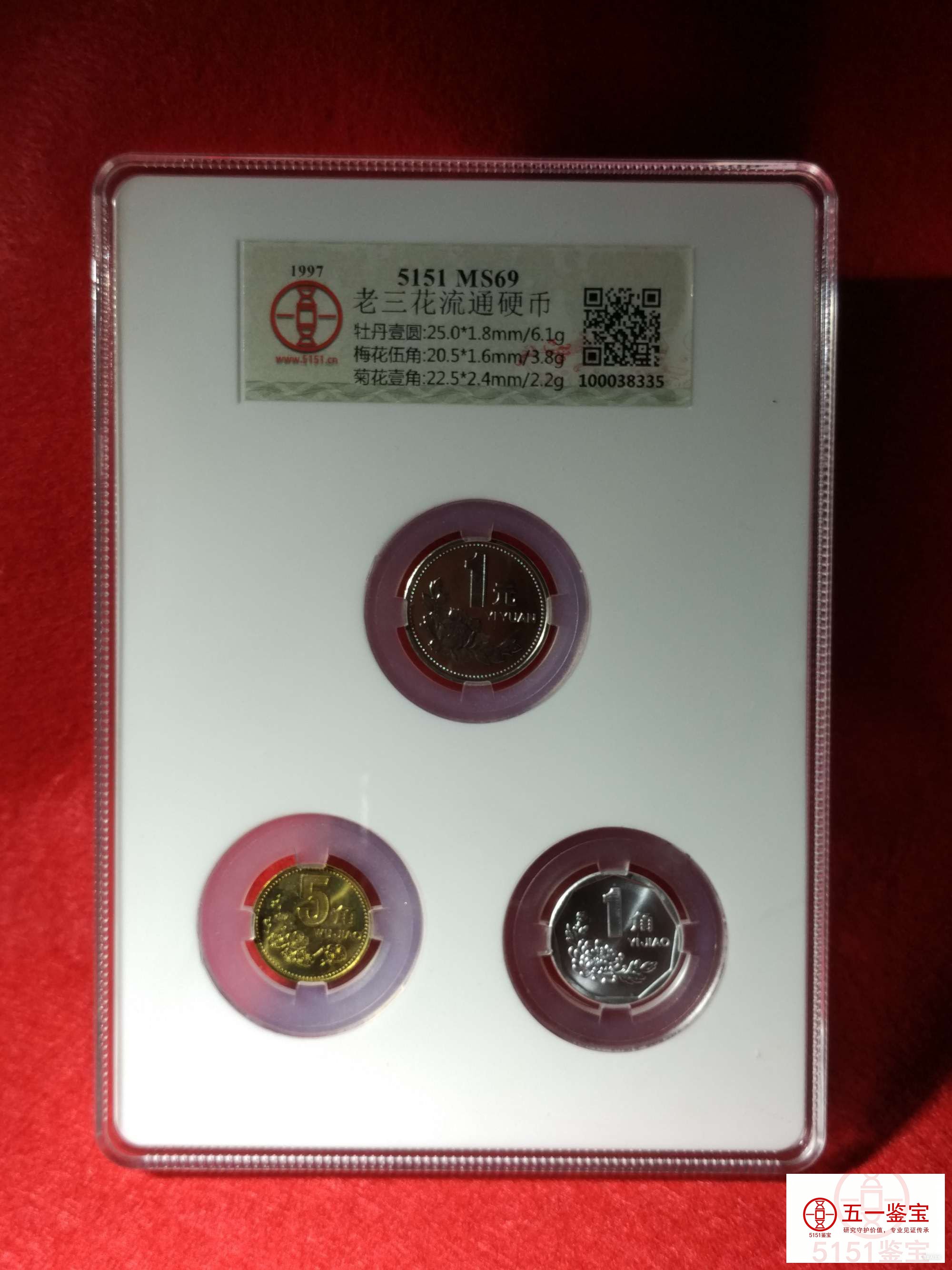 �����